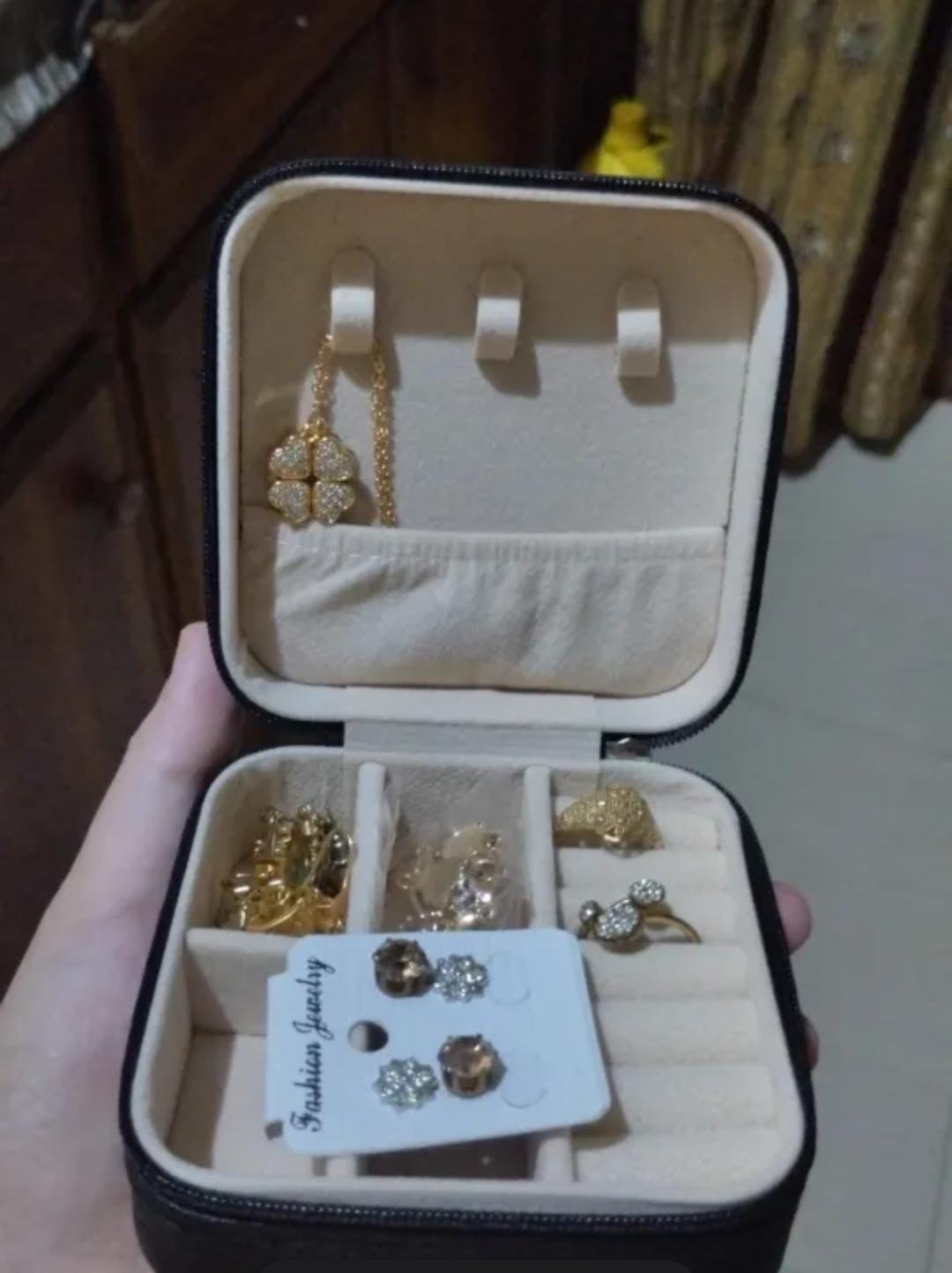 Mini Portable Leather Jewelry Organizer β Travel-Friendly Compact Box