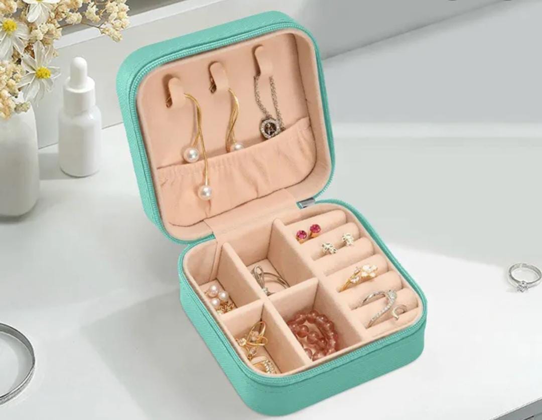 Mini Portable Leather Jewelry Organizer – Travel-Friendly Compact Box